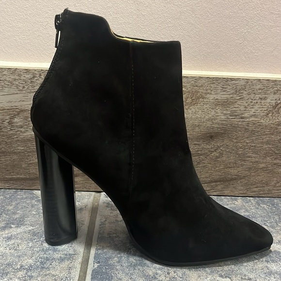 Little black boots Revamped by siren black ankle cut boot heel size 8 - Picture 7 of 10